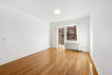 $735,000 | 41-26 27th Street, Unit 7C | Long Island City