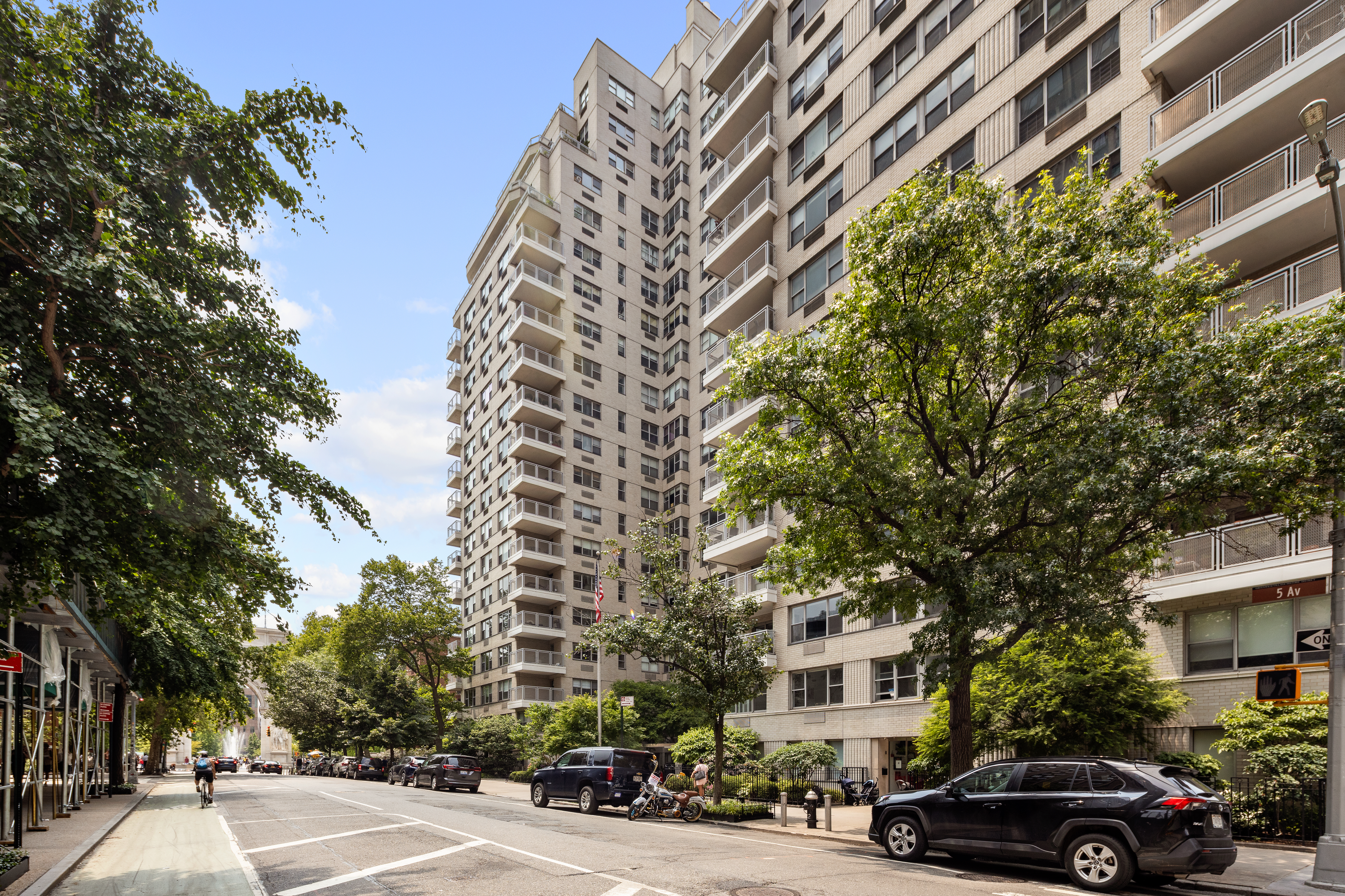 2 5th Avenue, Unit 5F Manhattan, NY 10011 - Photo 6 of 9 a building view