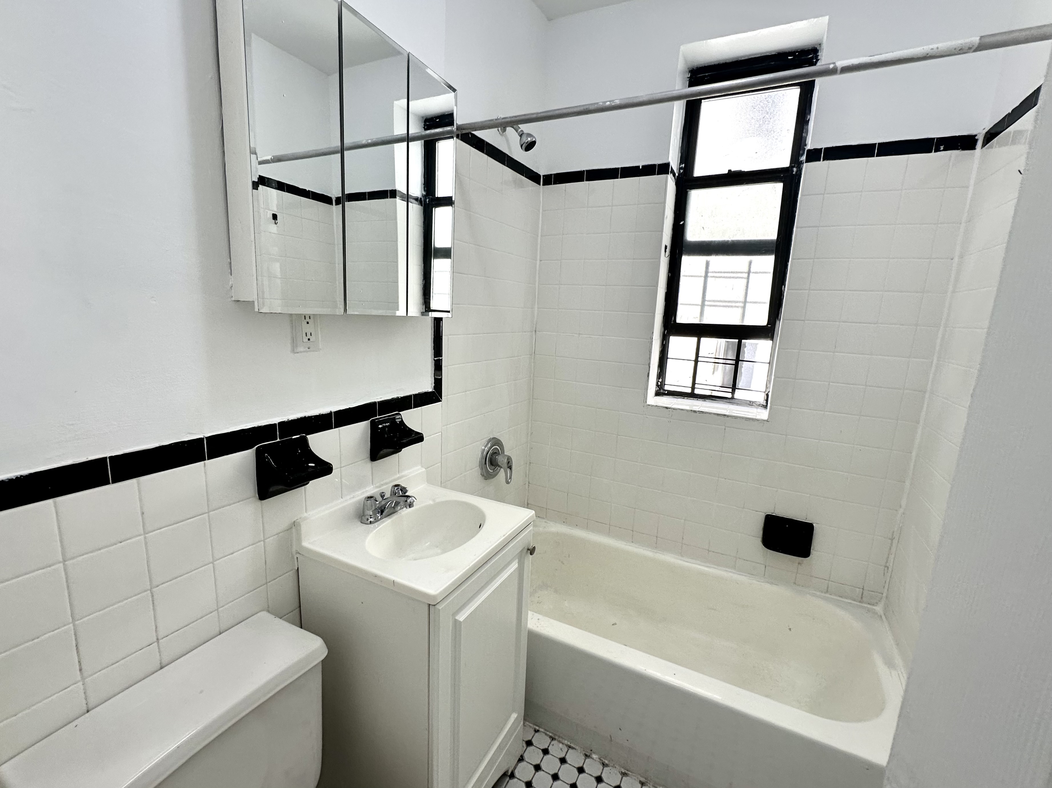 516 West 136th Street, Unit 3 Manhattan, NY 10031 - Photo 5 of 5