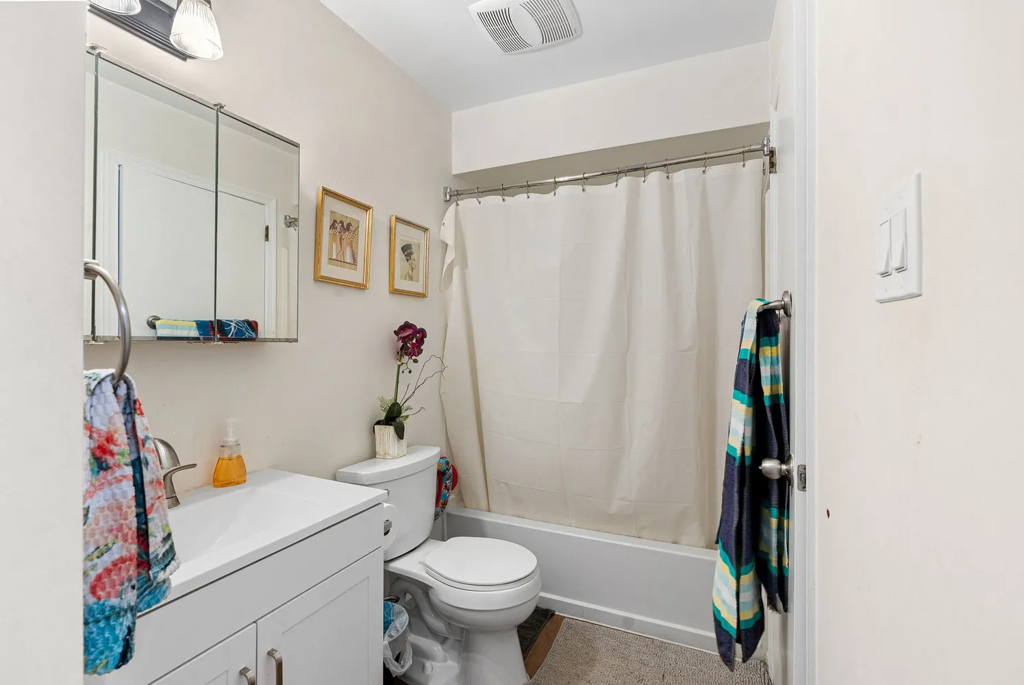 $399,999 | 415 Brown Briar Circle, Horsham, PA 19044