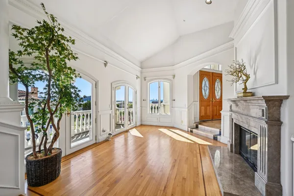 $4,195,000 | 17 Heron Drive, Mill Valley, CA 94941