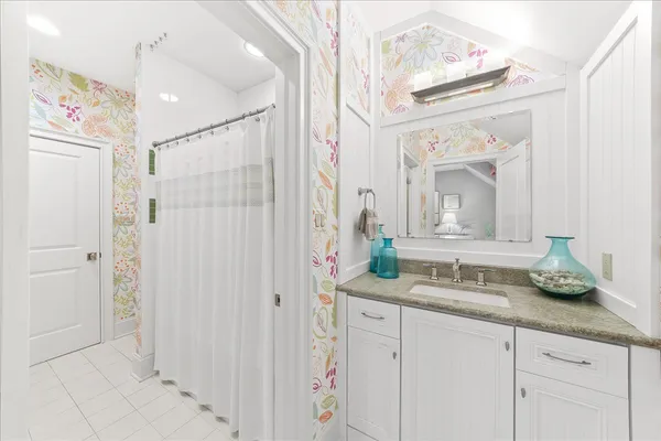$2,000,000 | 108 Green Lane, Haverford, PA 19041