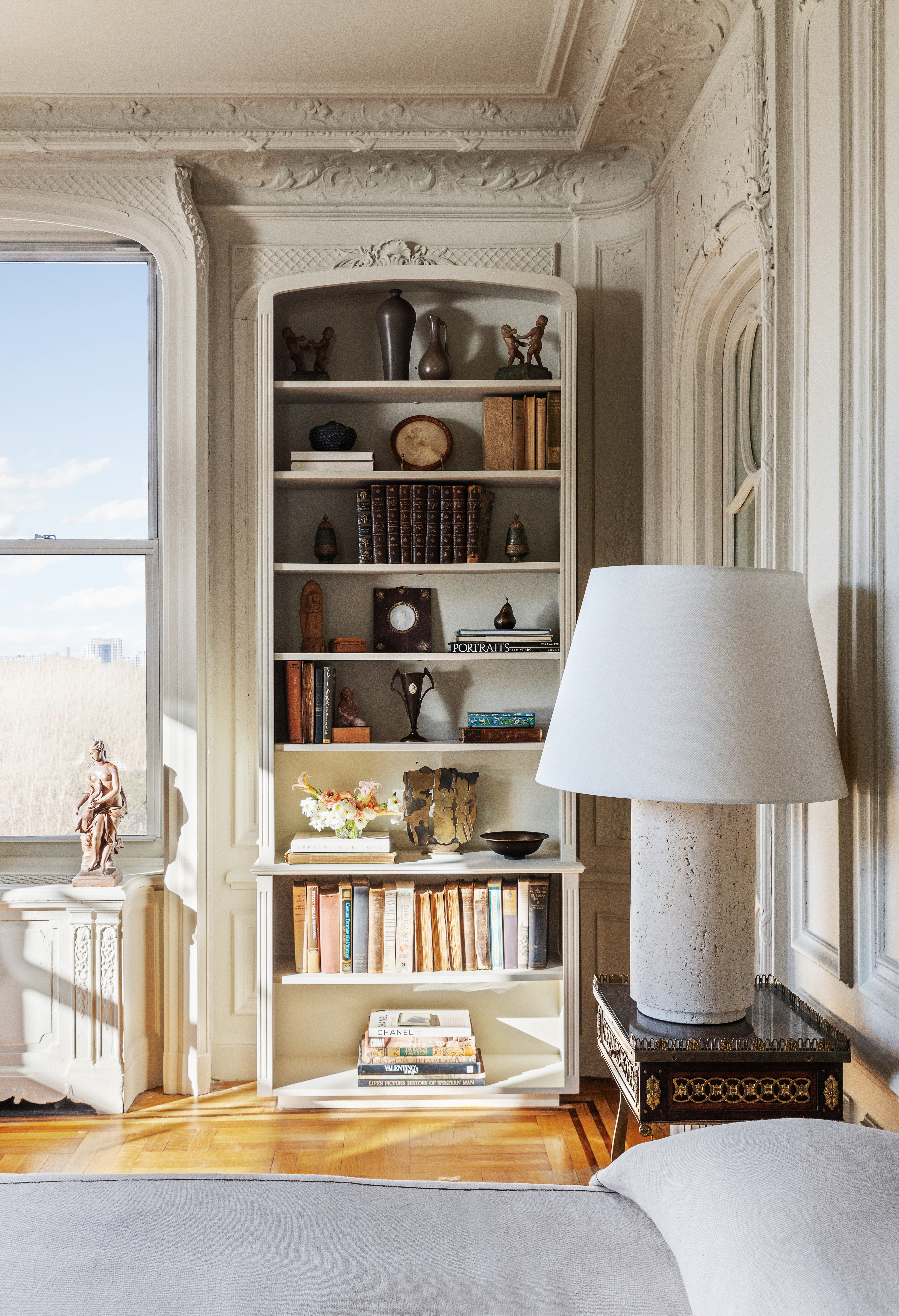 1136 5th Avenue, Unit 6A Manhattan, NY 10128 - Photo 31 of 44 a view of a living room and entry way