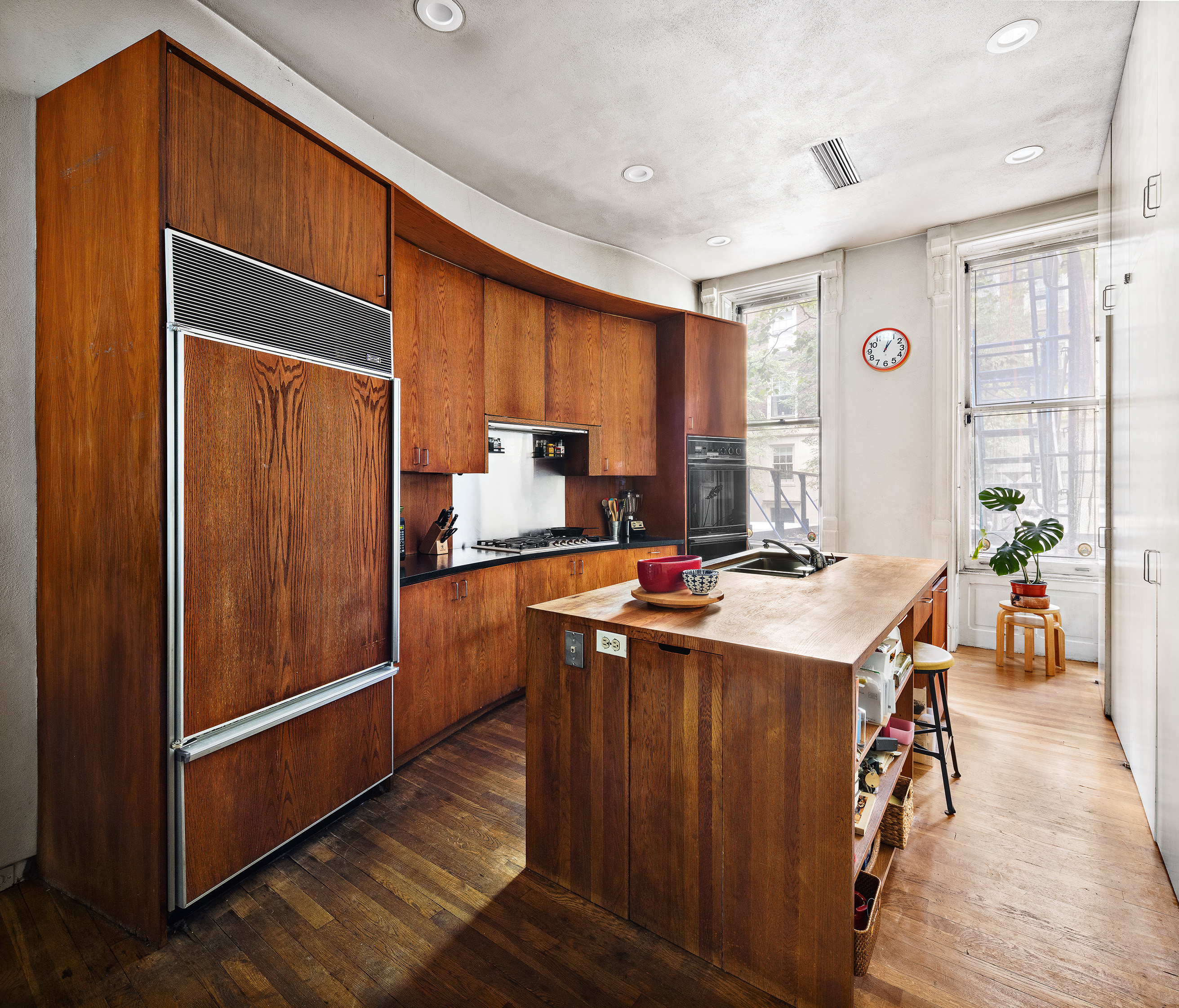 54 East 66th Street Manhattan, NY 10065 - Photo 7 of 19