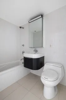 $995,000 | 479 West 152nd Street, Unit 4B | Hamilton Heights