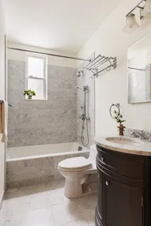 $1,999,000 | 385 Clinton Street, Unit 2L | Carroll Gardens