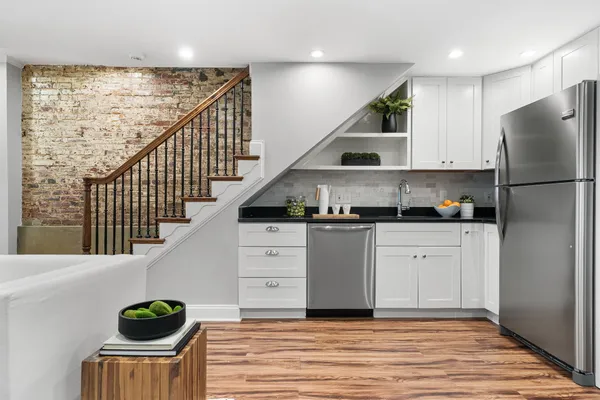 Contact Agent | 1515 T Street Northwest, Washington, DC 20009