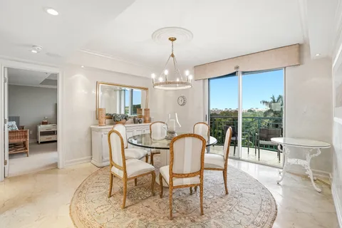 $2,550,000 | 7515 Pelican Bay Boulevard, Unit 5C, Naples, FL 34108