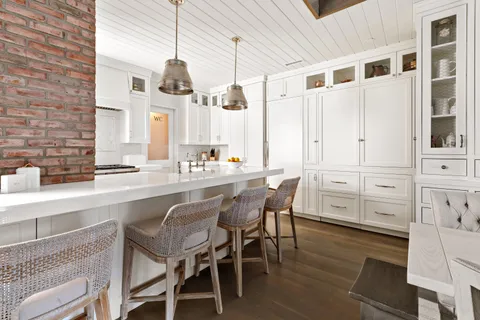 $2,995,000 | 176 West 87th Street, Unit 4A | Upper West Side