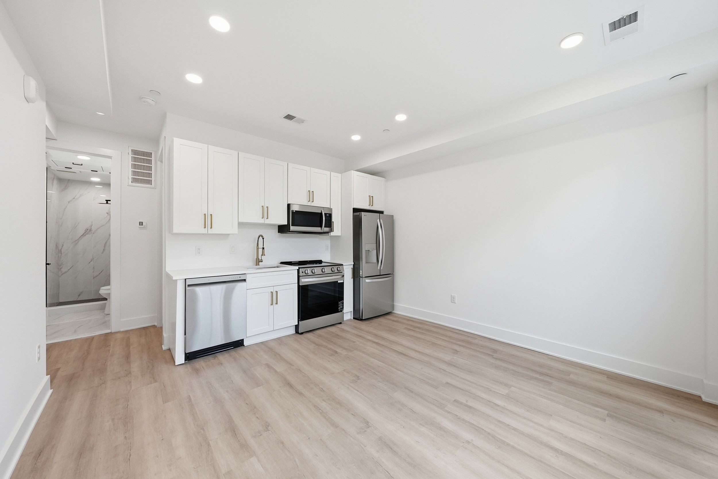 2105 M Street Northeast, Unit 4 Washington, DC 20002 - Photo 10 of 25 Gallery Image 10