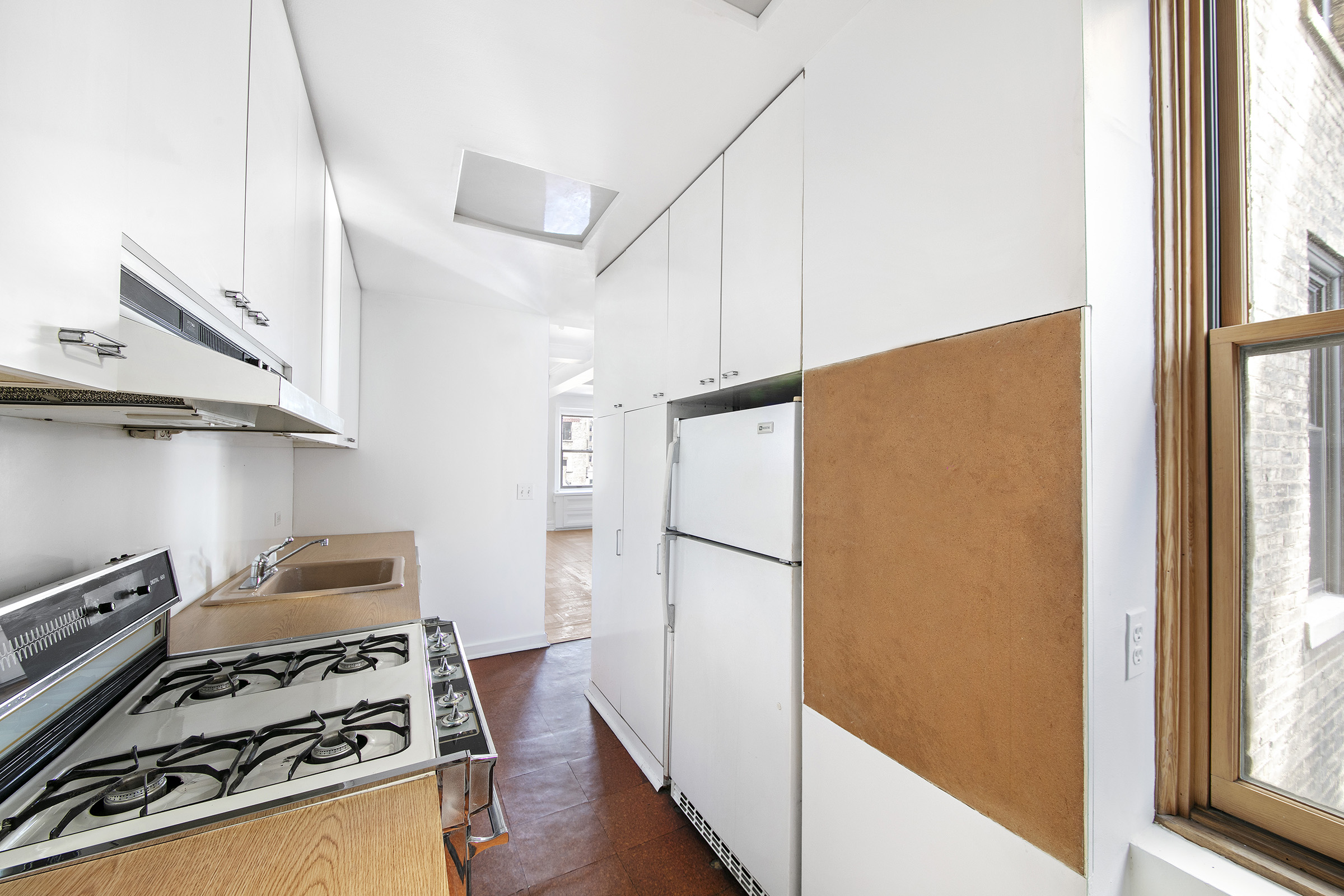 32 Washington Square West, Unit 7W Manhattan, NY 10011 - Photo 12 of 15