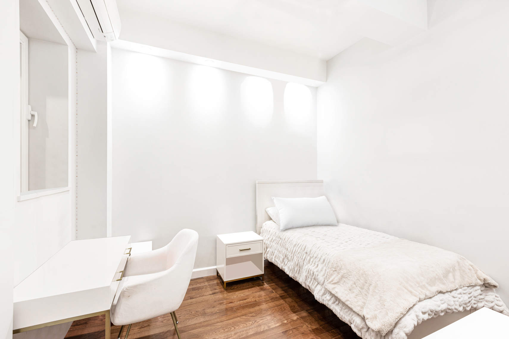 52 East 78th Street, Unit 2AB Manhattan, NY 10075 - Photo 17 of 19