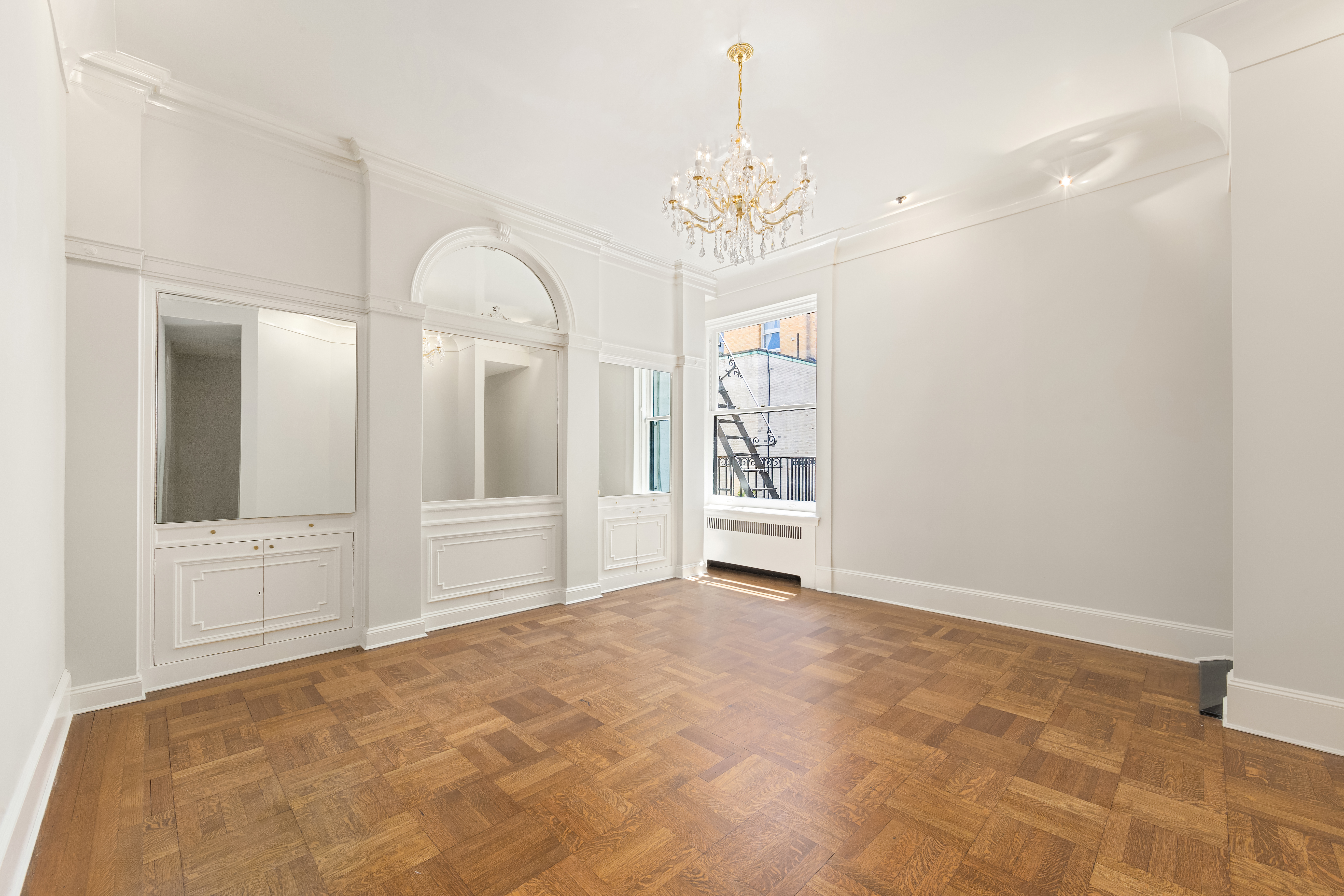 8 East 63rd Street Manhattan, NY 10065 - Photo 25 of 31