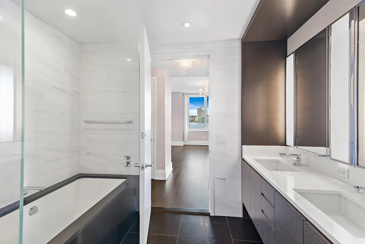 50 Riverside Boulevard, Unit 5K Manhattan, NY 10069 - Photo 4 of 6
