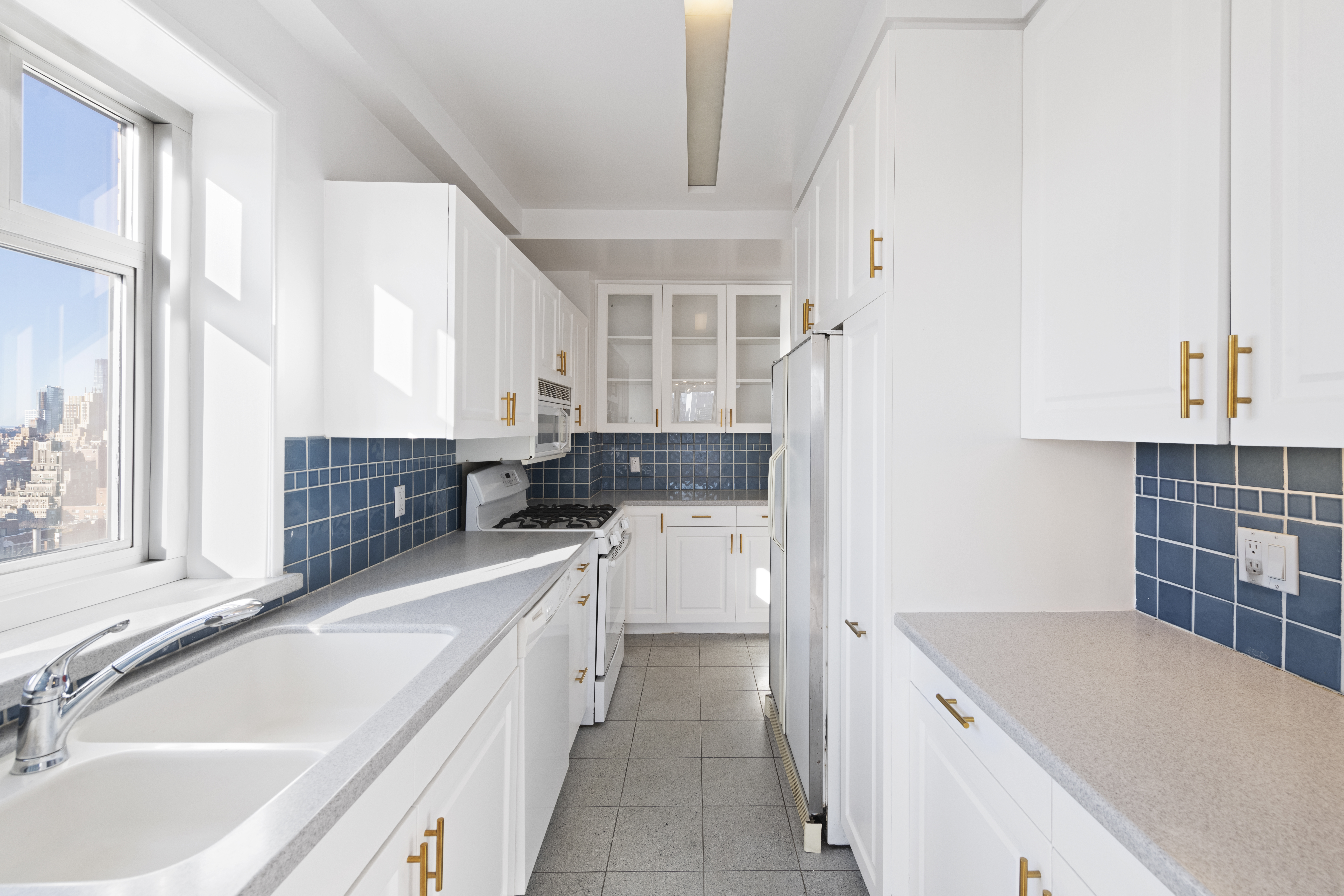 20 East 9th Street, Unit 26F Manhattan, NY 10003 - Photo 15 of 42