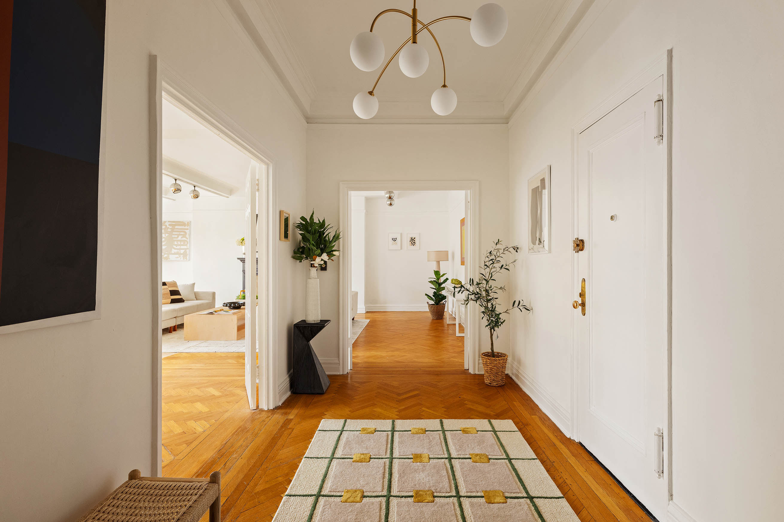 1100 Park Avenue, Unit 14B Manhattan, NY 10128 - Photo 2 of 14