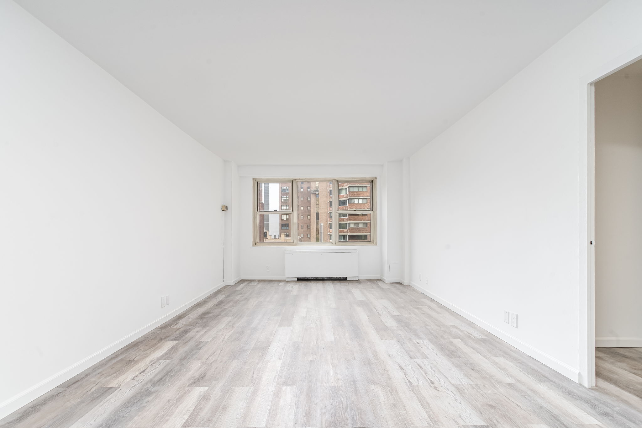 305 East 24th Street, Unit 8L Manhattan, NY 10010 - Photo 3 of 9