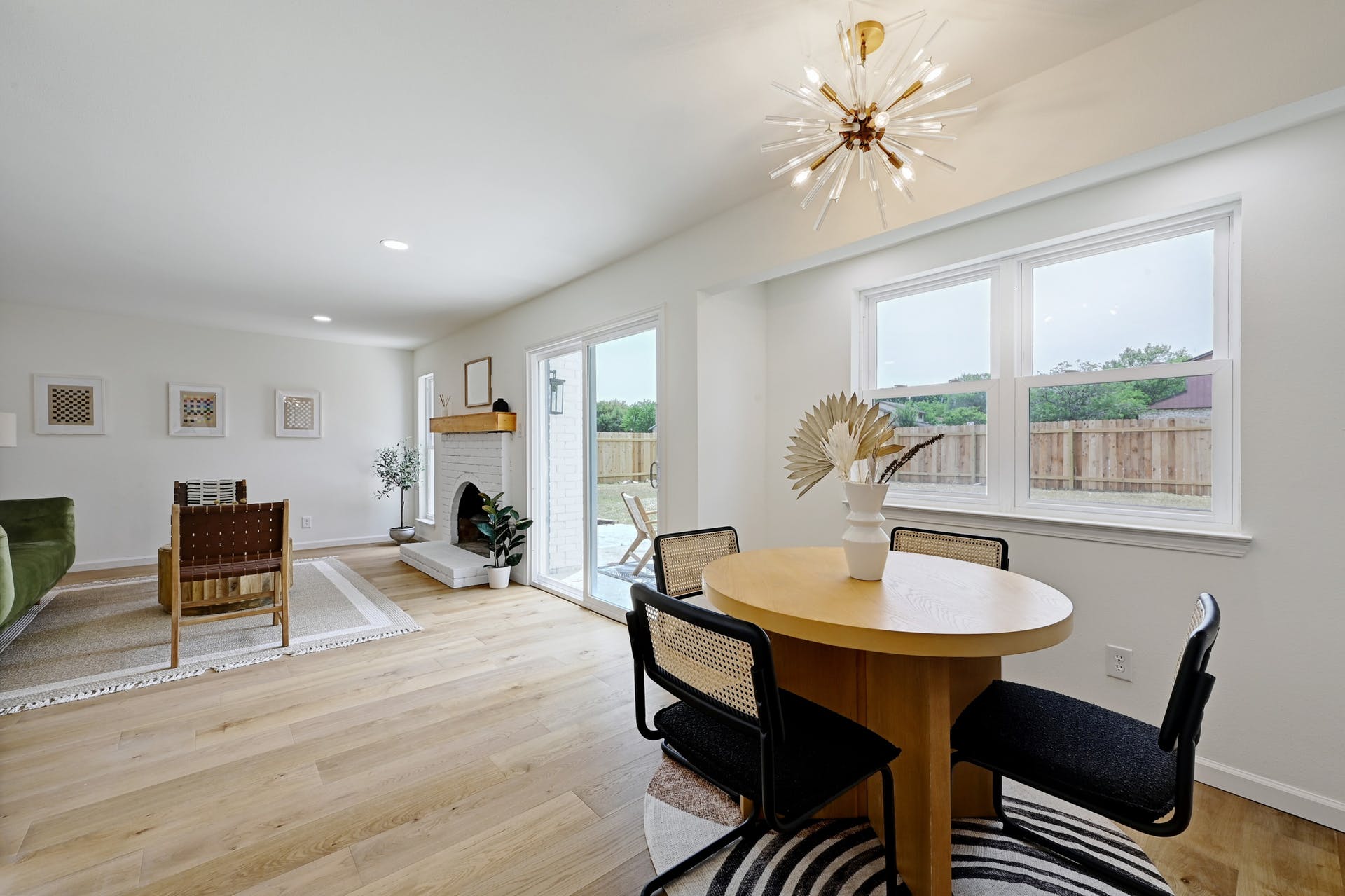 6606 Aldford Circle Austin, TX 78745 - Photo 12 of 32