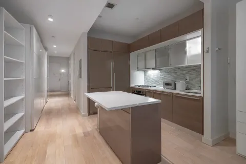 $3,950 | 75 Wall Street, Unit 25D | Financial District