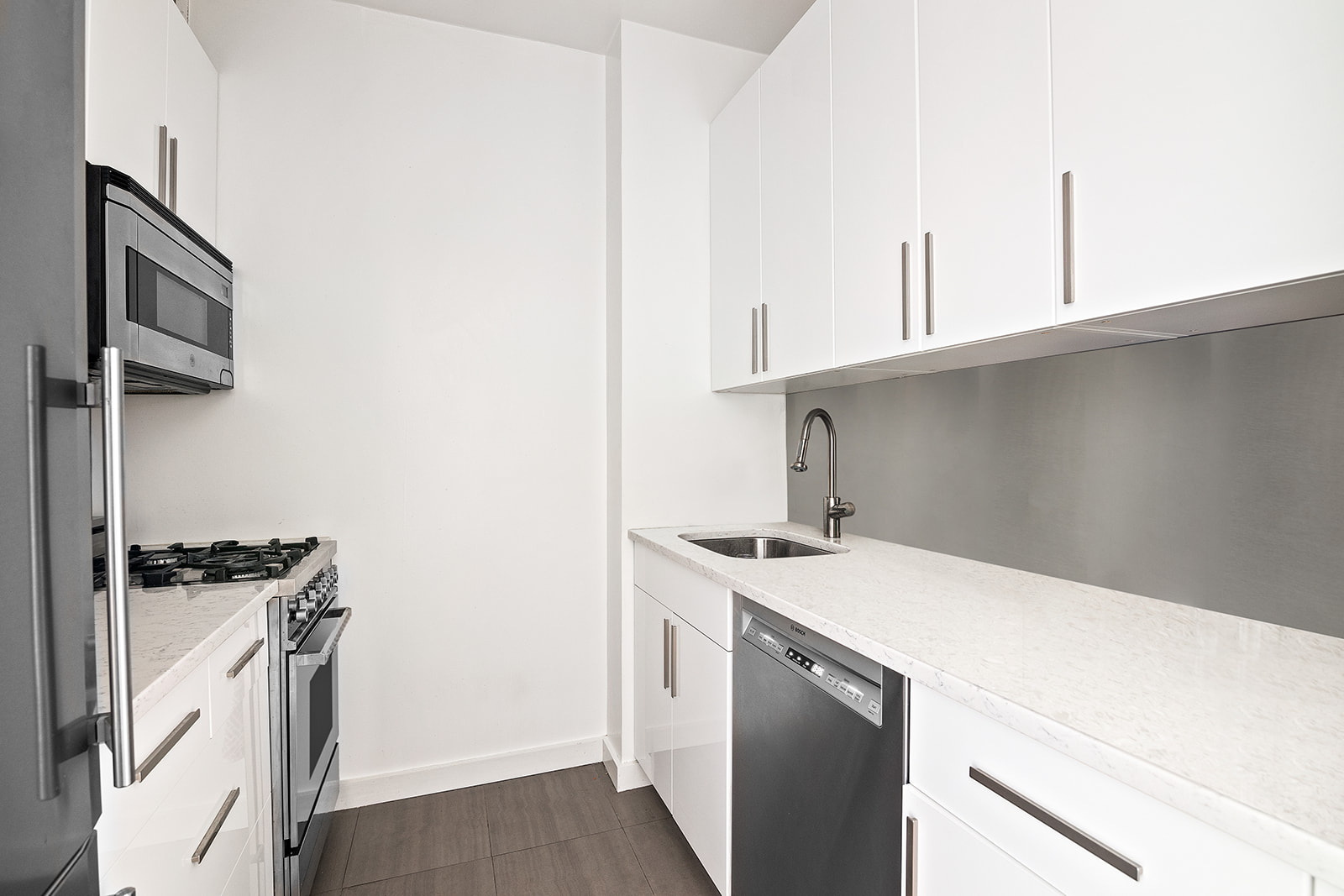 200 East 69th Street, Unit 2S Manhattan, NY 10021 - Photo 2 of 5