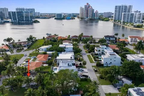 $1,825,000 | 310 188th Street, Sunny Isles Beach, FL 33160
