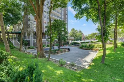 $340,000 | 290 West 232nd Street, Unit 3A | Kingsbridge