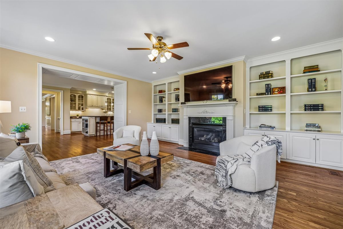 6012 Walhonding Road Bethesda, MD 20816 - Photo 20 of 59 Gallery Image 20