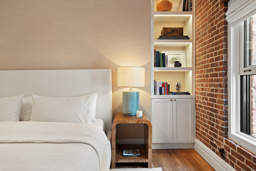 67 Perry Street, Unit 3 Manhattan, NY 10014 - Photo 14 of 22 a bedroom with a bed and a window