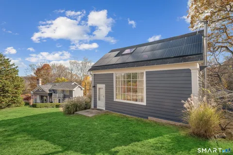 $2,698,000 | 135 Comstock Hill Road, New Canaan, CT 06840