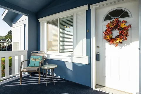 $295,000 | 600 Colonial Park Drive, Unit 600, Santa Rosa, CA 95403