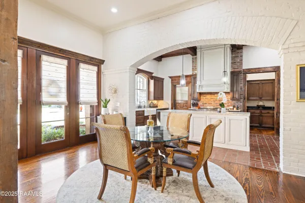 $1,100,000 | 100 Candlewood Drive, Lafayette, LA 70508