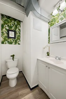 $985,000 | 162 East 80th Street, Unit 1B | Upper East Side