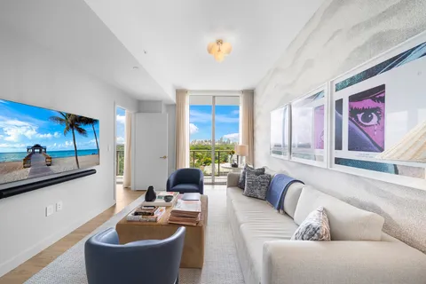 $4,250,000 | 2678 Tigertail Avenue, Unit 1702, Miami, FL 33133