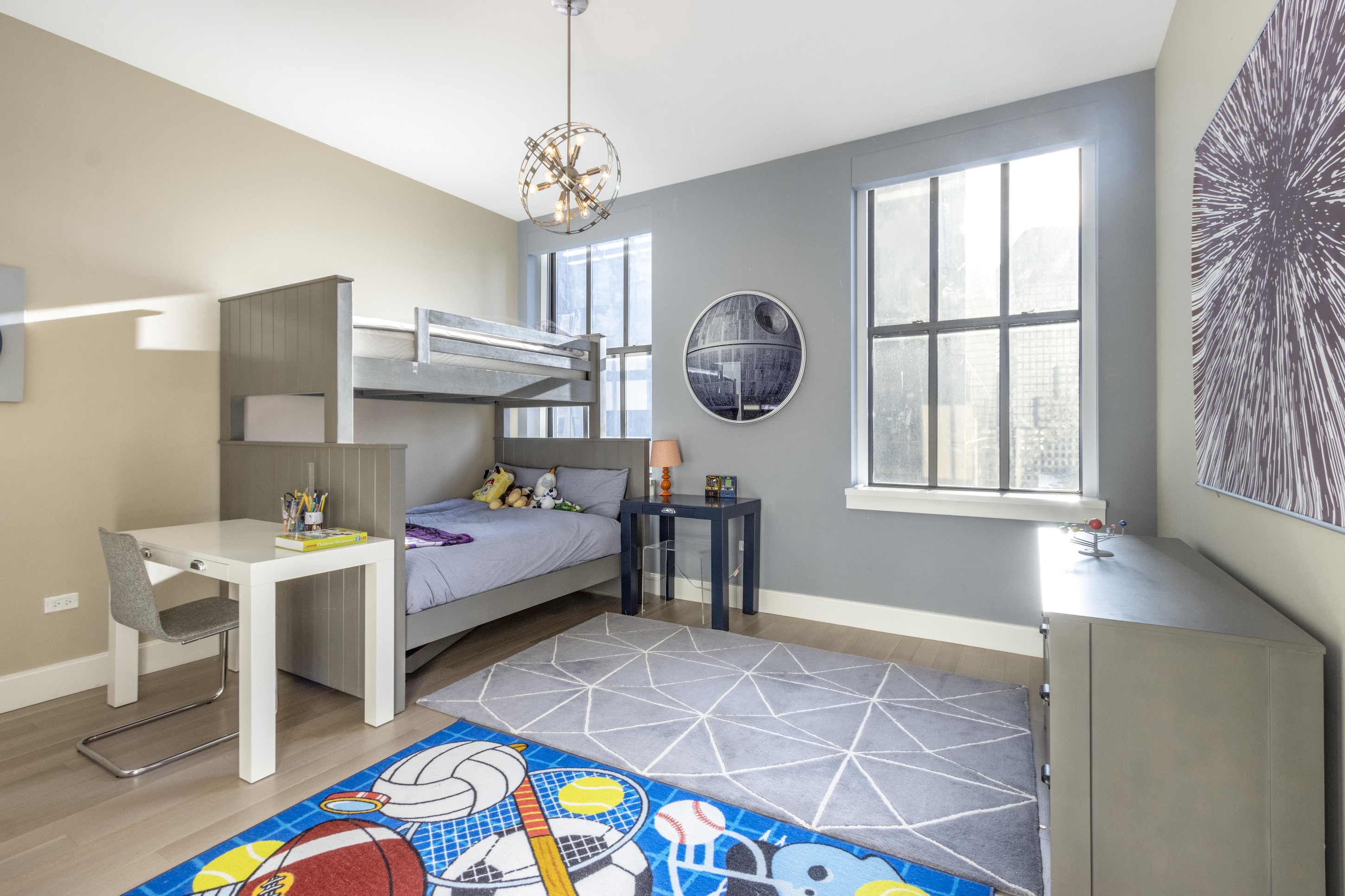 100 Barclay Street, Unit 15P Manhattan, NY 10007 - Photo 16 of 34 a very nice looking room with a large window