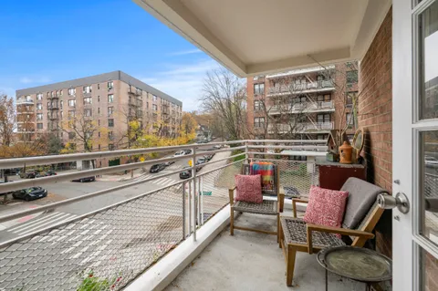 $400,000 | 255 Fieldston Terrace, Unit 2L | Fieldston