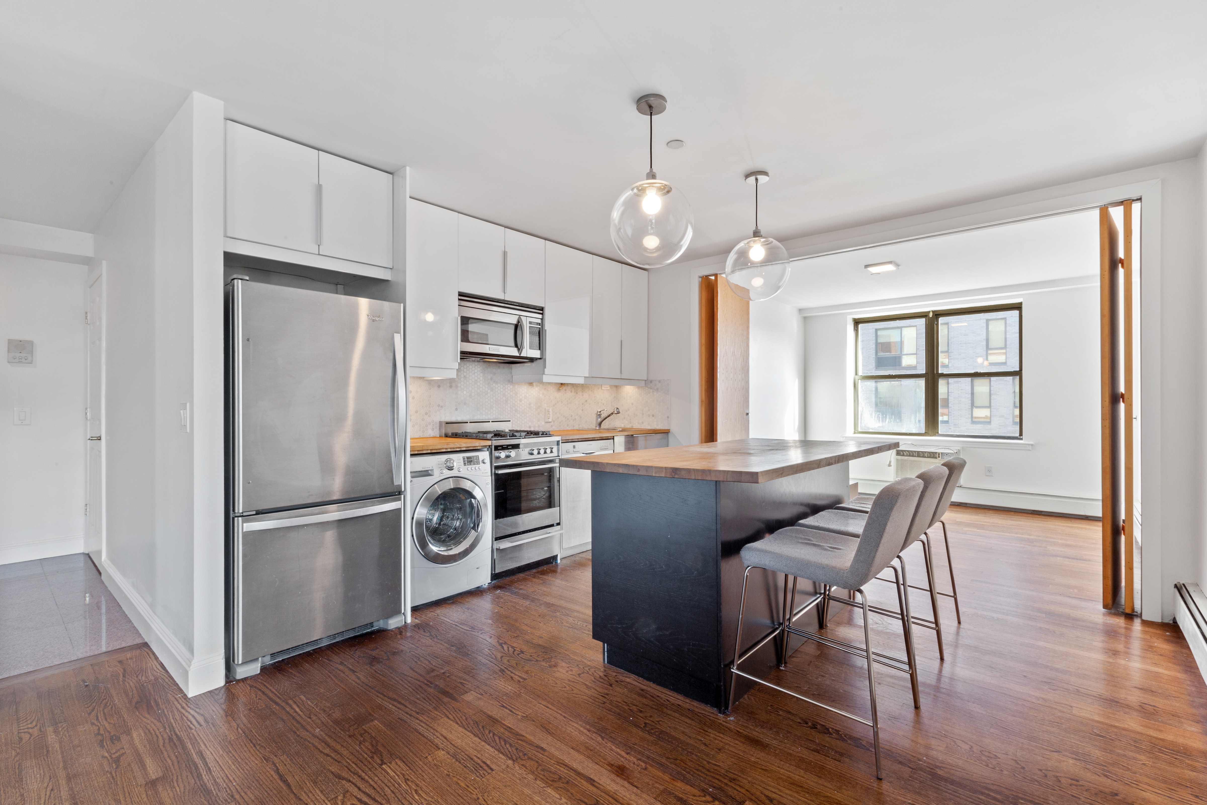 133 Essex Street, Unit 602 Manhattan, NY 10002 - Photo 2 of 9