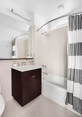 306 West 48th Street, Unit 32A Manhattan, NY 10036 - Photo 5 of 10