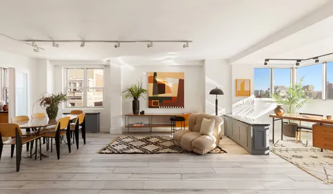 $1,950,000 | 142 East 16th Street, Unit 22B | Gramercy