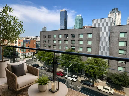 $950,000 | 46-20 11th Street, Unit 5F | Long Island City