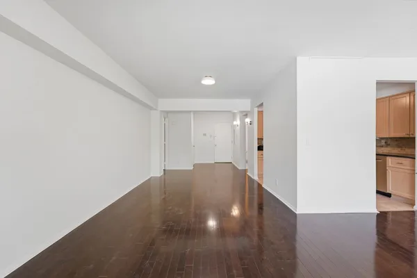 $370,000 | 609 West South Orange Avenue, Unit 4U, South Orange, NJ 07079