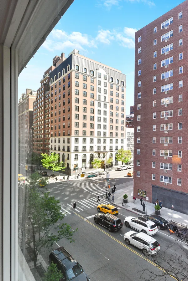 $1,595,000 | 445 East 86th Street, Unit 5H | Upper East Side