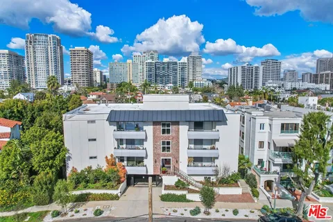 $1,269,000 | 10725 Ohio Avenue, Unit PH2, Los Angeles, CA 90024