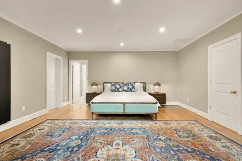 $4,100,000 | 5537 Hawthorne Place Northwest, Washington, DC 20016
