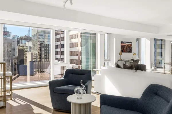 $30,000 | 135 West 52nd Street, Unit 40A | Midtown Central