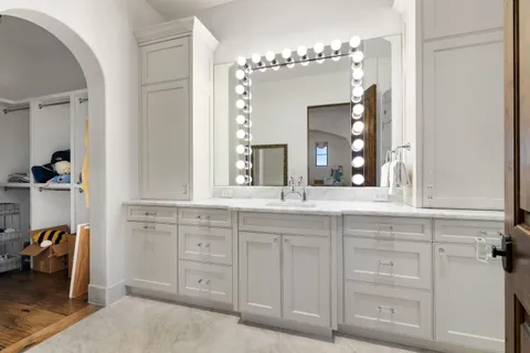 $11,900,000 | 6001 Krause Lane, Austin, TX 78738