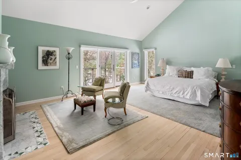 $2,495,000 | 215 South Lake Drive, Stamford, CT 06903