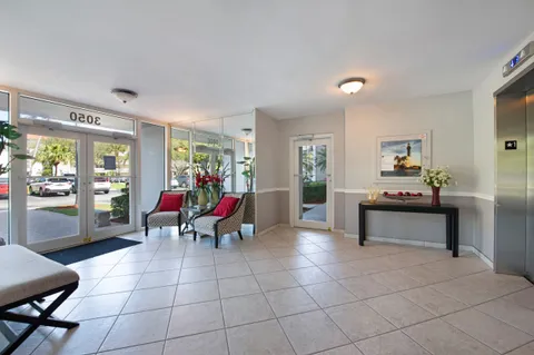 $489,000 | 3050 Northeast 48th Court, Unit 401, Lighthouse Point, FL 33064