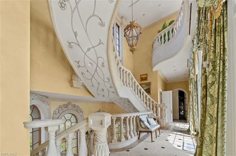 $24,000,000 | 7613 Bay Colony Drive, Naples, FL 34108