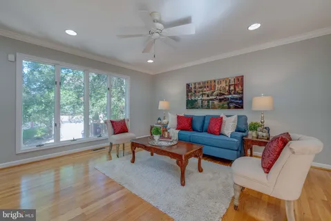 $5,200 | 4710 Old Dominion Drive, Arlington, VA 22207