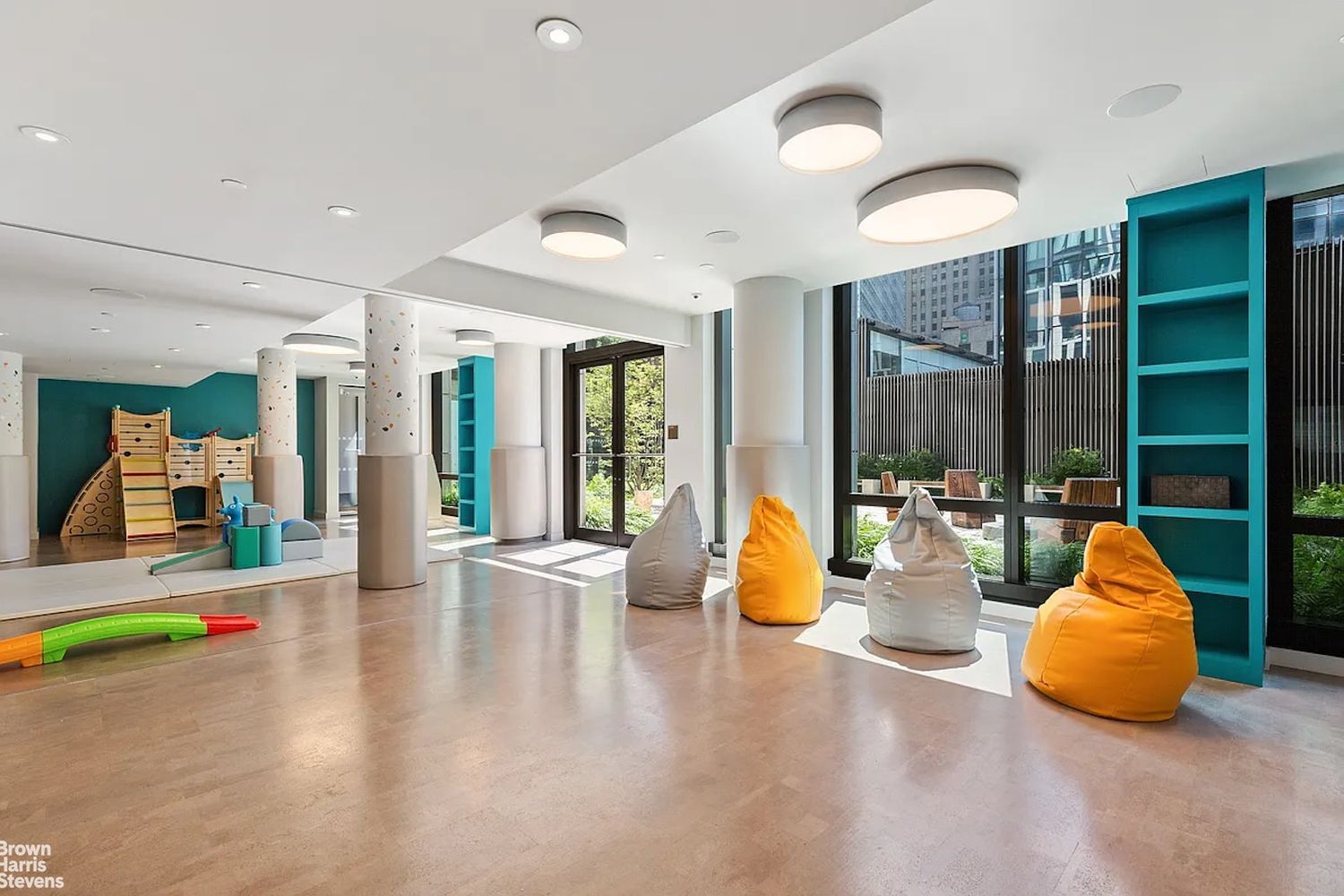 101 Warren Street, Unit 12L Manhattan, NY 10007 - Photo 25 of 28